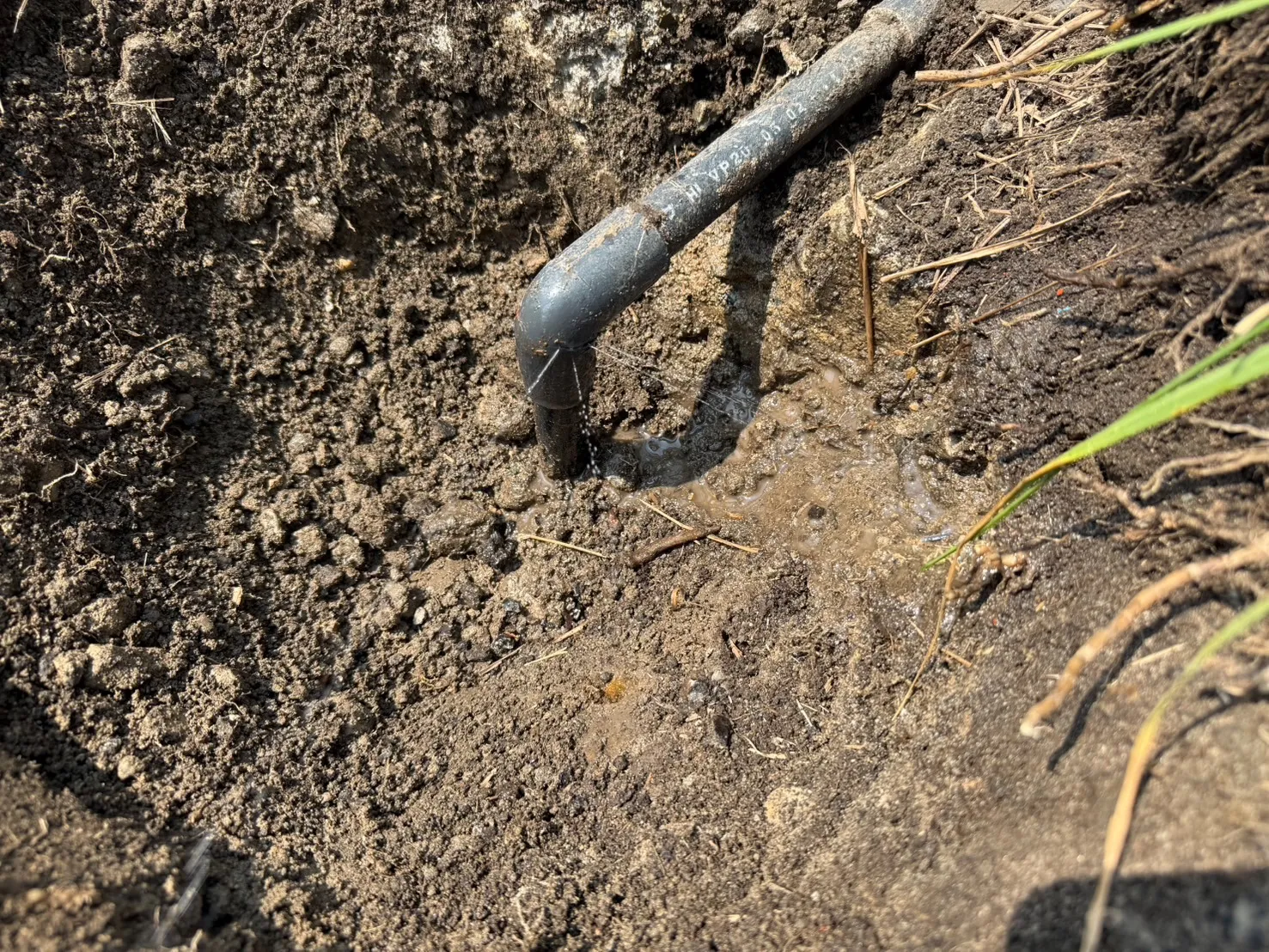 【富山県射水市】運送会社様の広大な土地でも水漏れ箇所をピンポイント検出