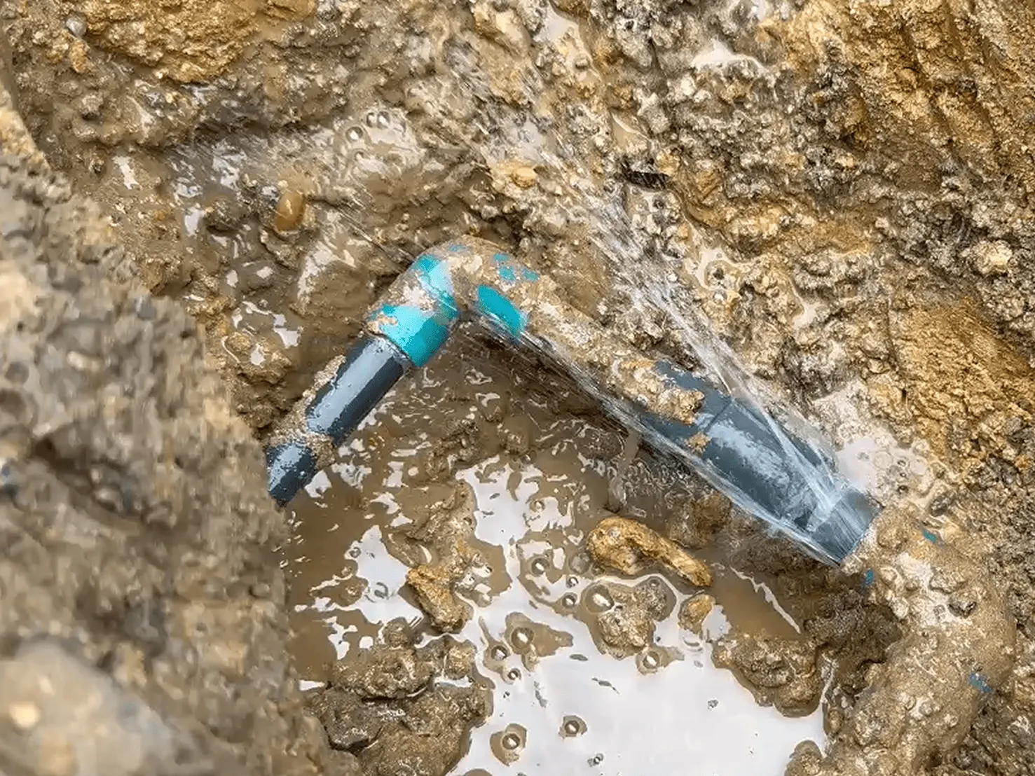 【富山県射水市】ソケット抜けによる水漏れの漏水修理